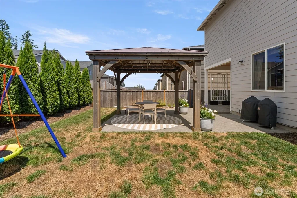 1428 Baker Heights Loop Bremerton WA 98312