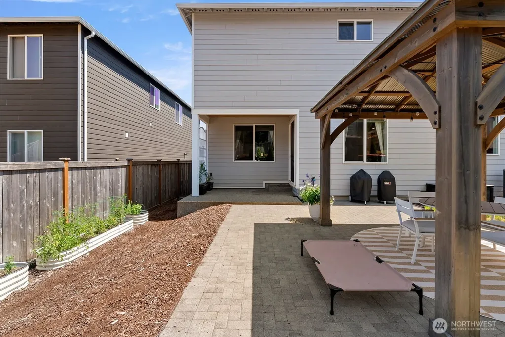 1428 Baker Heights Loop Bremerton WA 98312