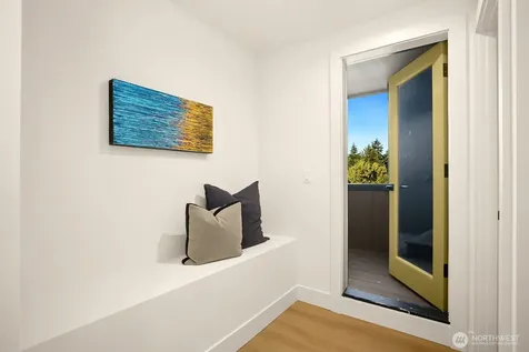 5053 35th Avenue SW Seattle WA 98126