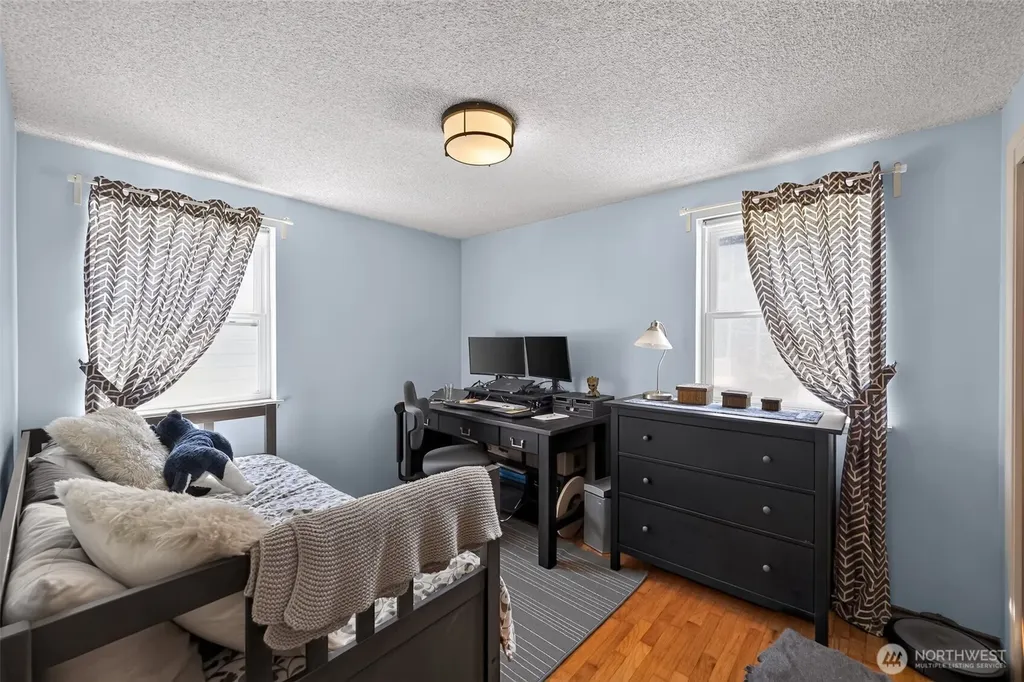 9219 26th Avenue SW Seattle WA 98106