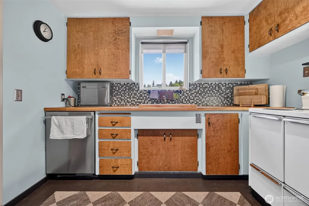 9219 26th Avenue SW Seattle WA 98106