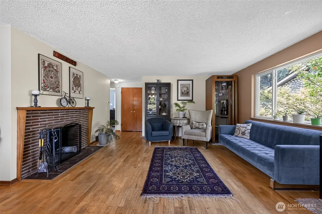 9219 26th Avenue SW Seattle WA 98106