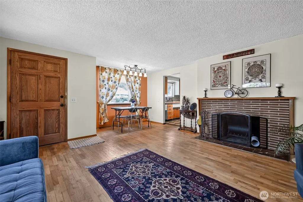 9219 26th Avenue SW Seattle WA 98106