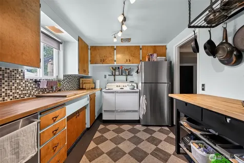9219 26th Avenue SW Seattle WA 98106