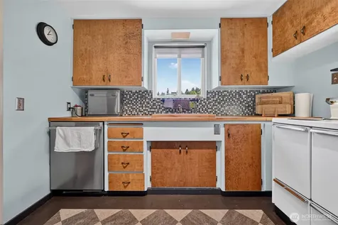 9219 26th Avenue SW Seattle WA 98106