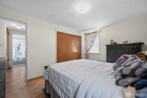 9219 26th Avenue SW Seattle WA 98106