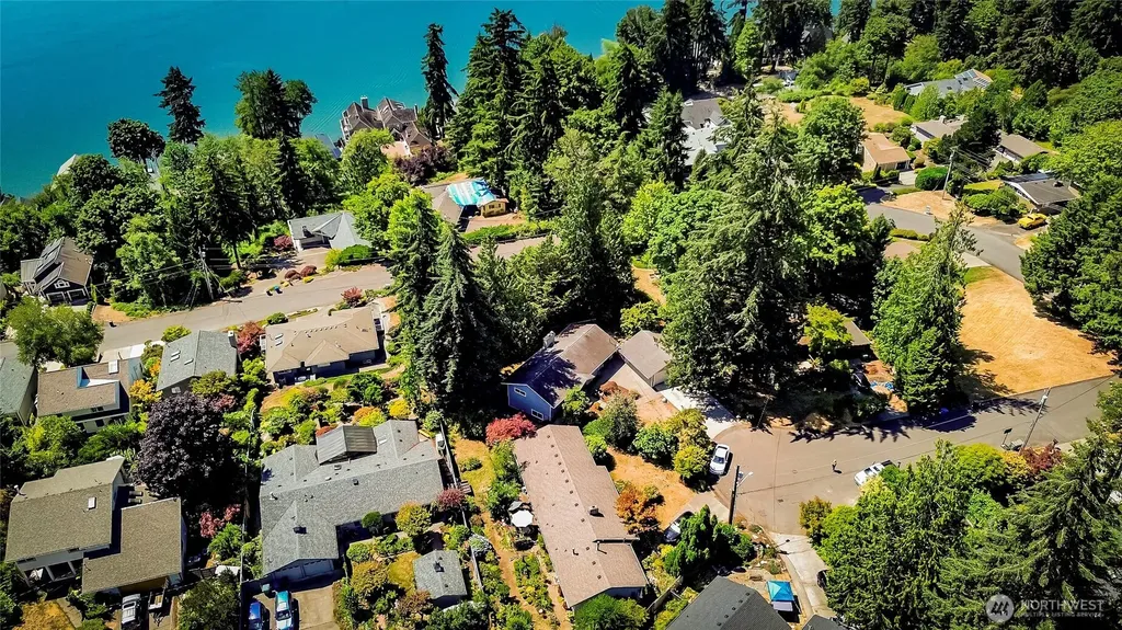 2009 Arbutus Street NE Olympia WA 98506