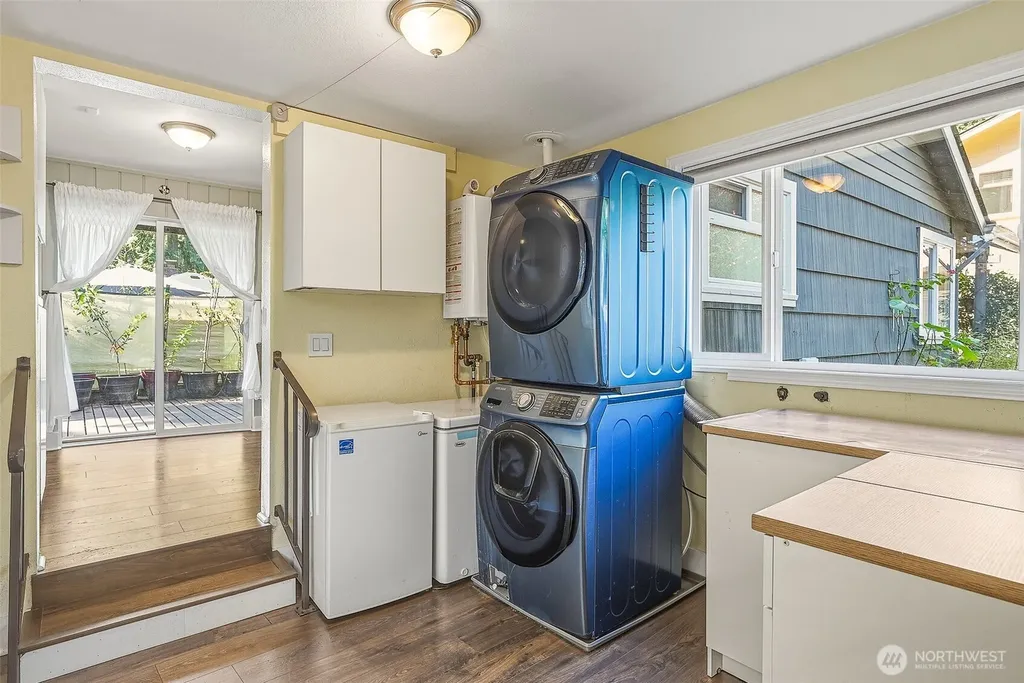 11350 28th Avenue NE Seattle WA 98125
