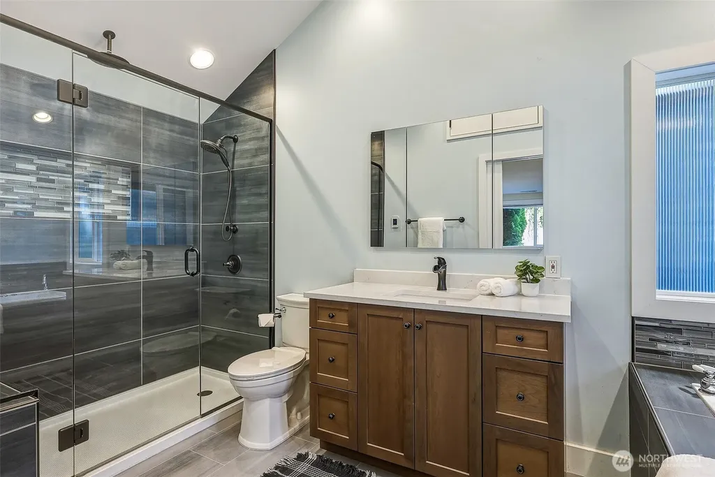 11350 28th Avenue NE Seattle WA 98125