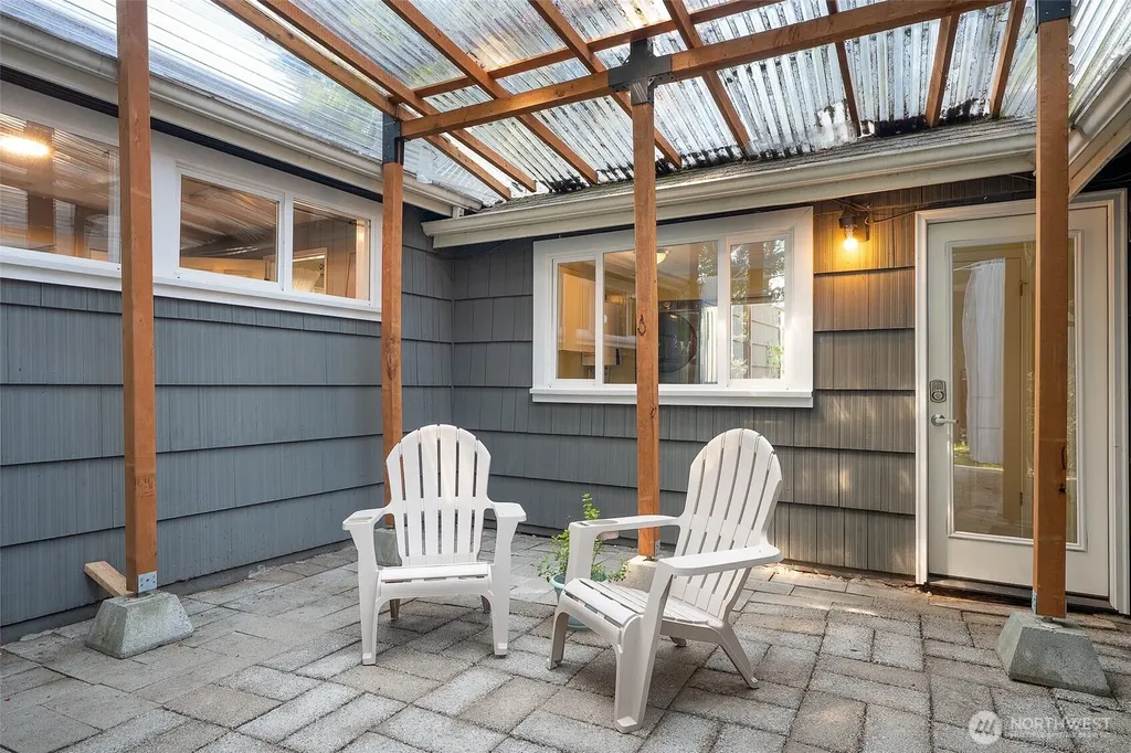11350 28th Avenue NE Seattle WA 98125