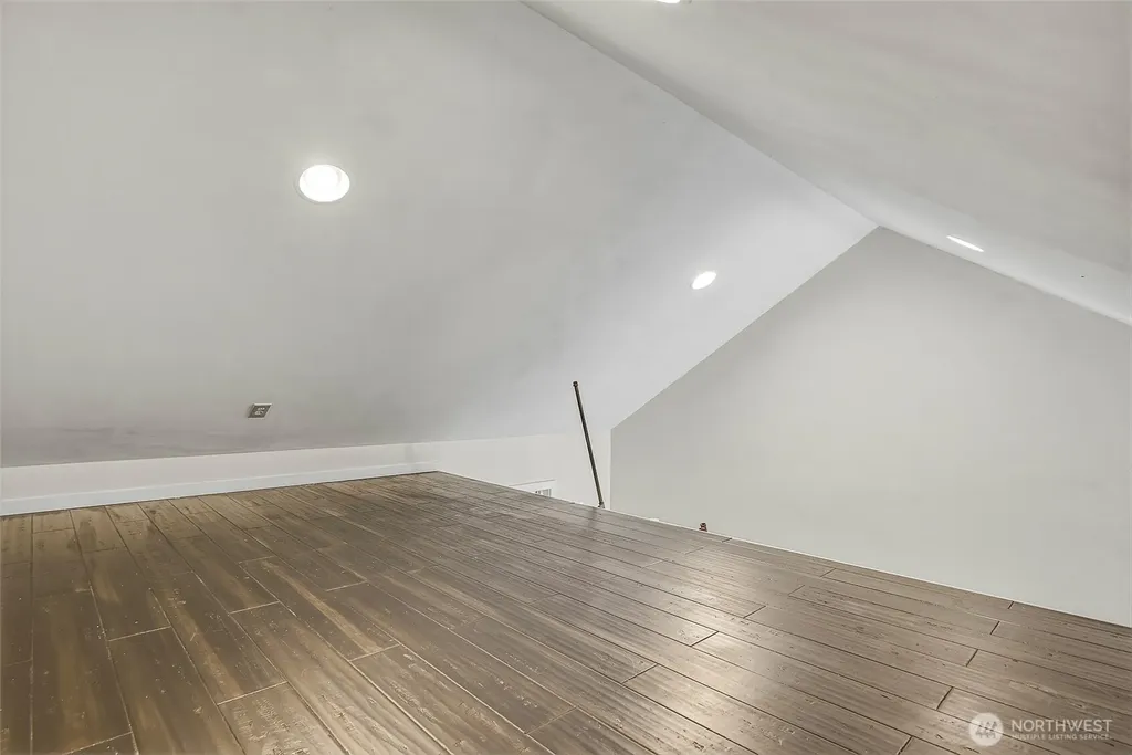11350 28th Avenue NE Seattle WA 98125