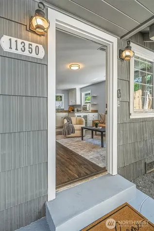 11350 28th Avenue NE Seattle WA 98125