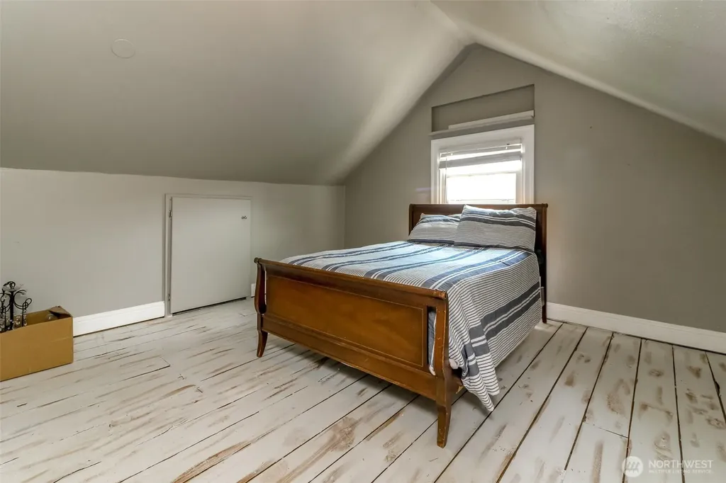220 S 55th Street Tacoma WA 98408