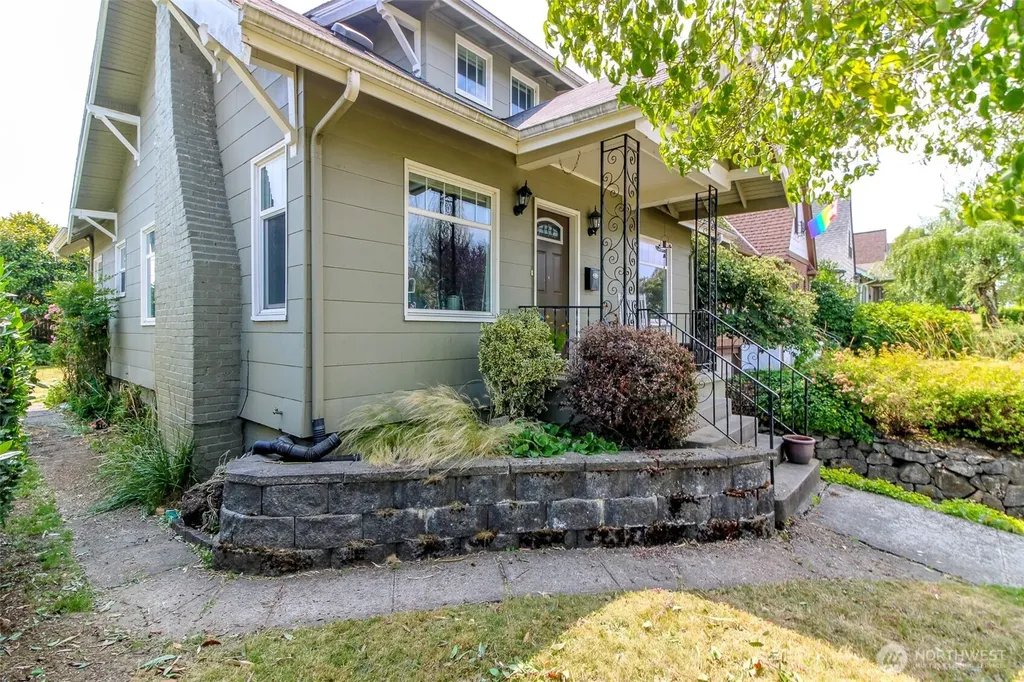 220 S 55th Street Tacoma WA 98408