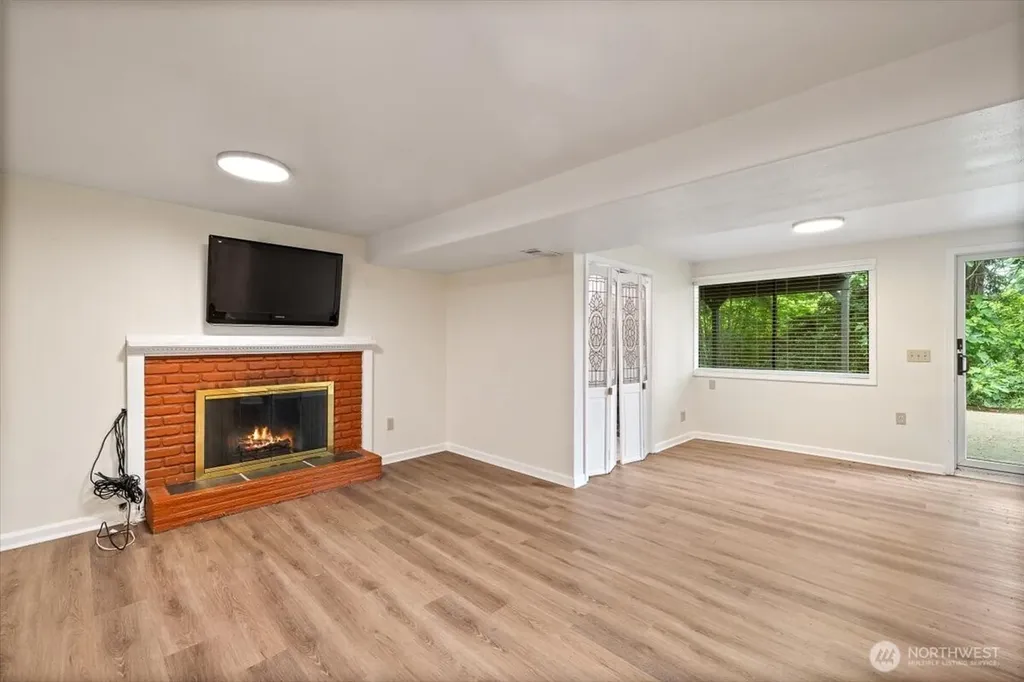 15062 SE 44th Street Bellevue WA 98006