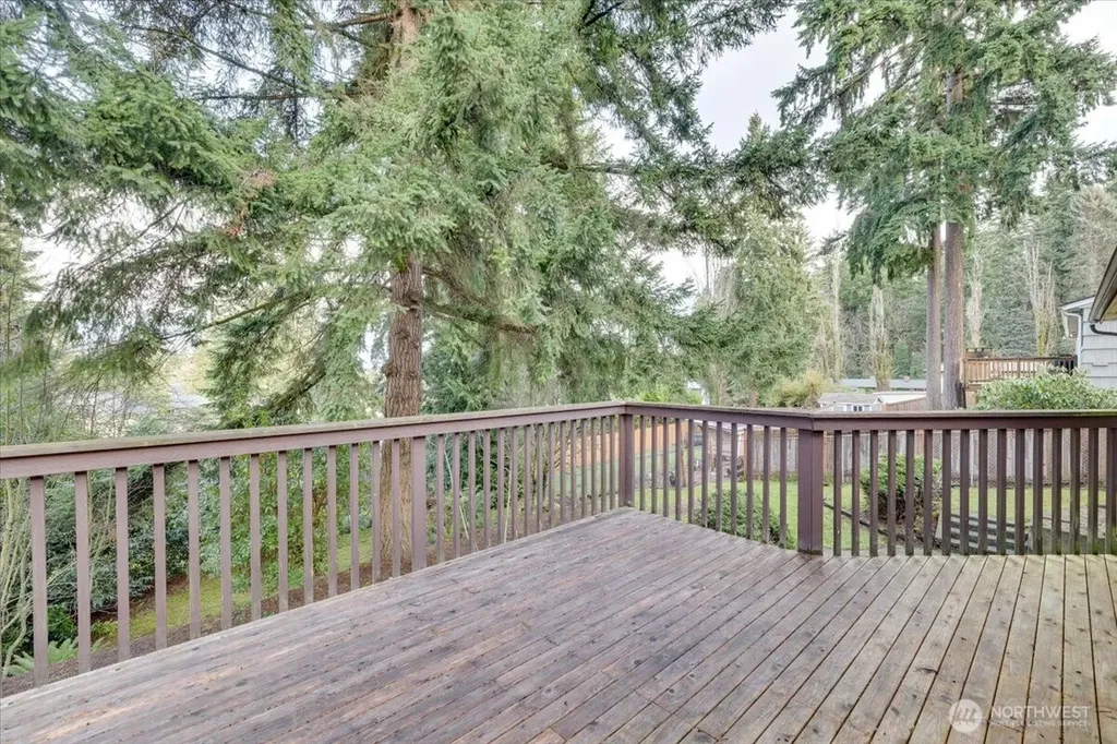 15062 SE 44th Street Bellevue WA 98006