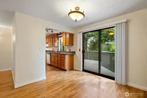 15062 SE 44th Street Bellevue WA 98006