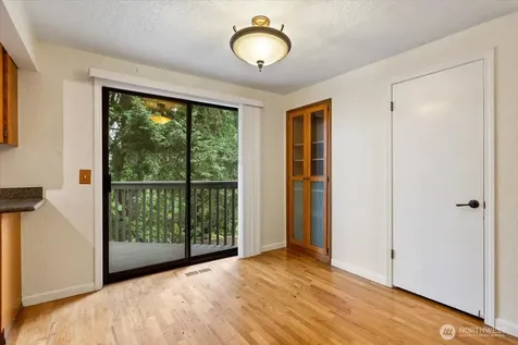 15062 SE 44th Street Bellevue WA 98006