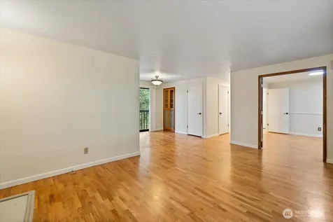 15062 SE 44th Street Bellevue WA 98006
