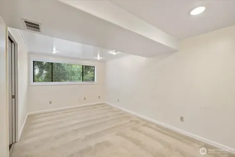 15062 SE 44th Street Bellevue WA 98006