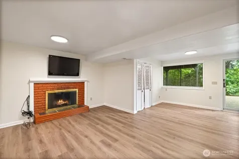 15062 SE 44th Street Bellevue WA 98006