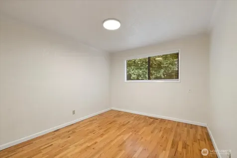 15062 SE 44th Street Bellevue WA 98006