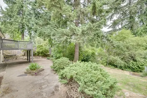 15062 SE 44th Street Bellevue WA 98006