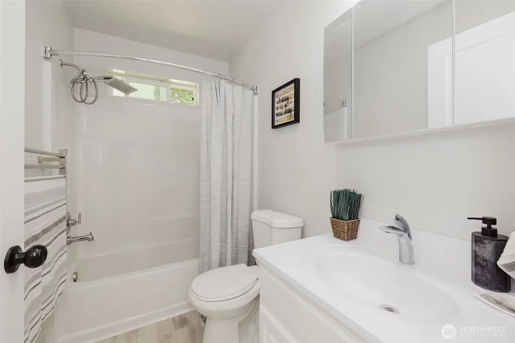 90 W Highland Road Shelton WA 98584