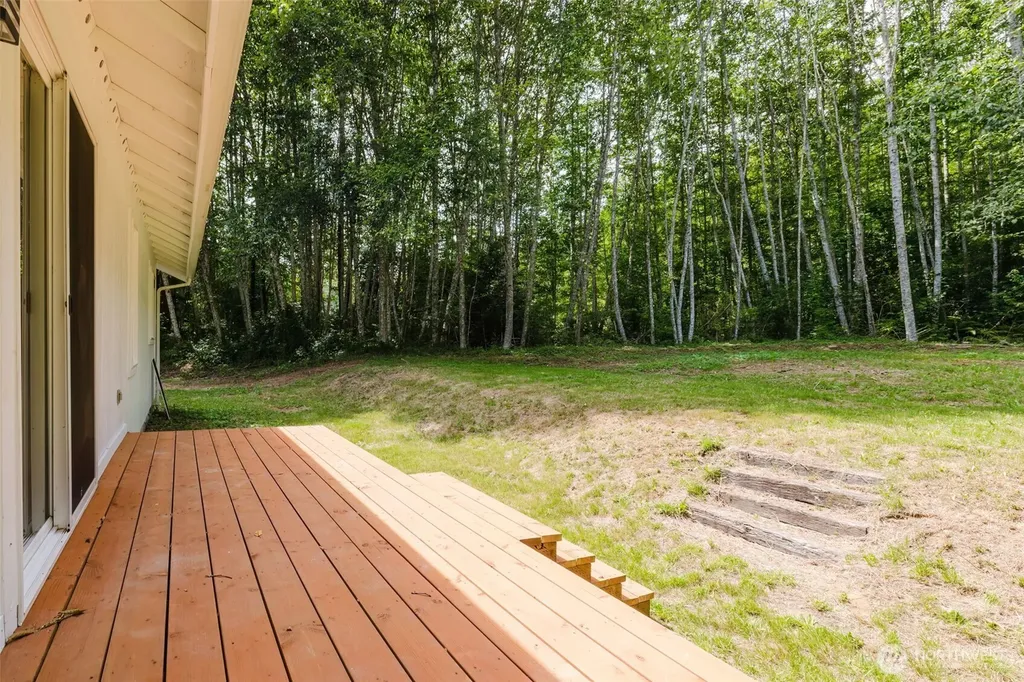 90 W Highland Road Shelton WA 98584