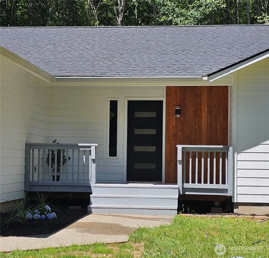 90 W Highland Road Shelton WA 98584