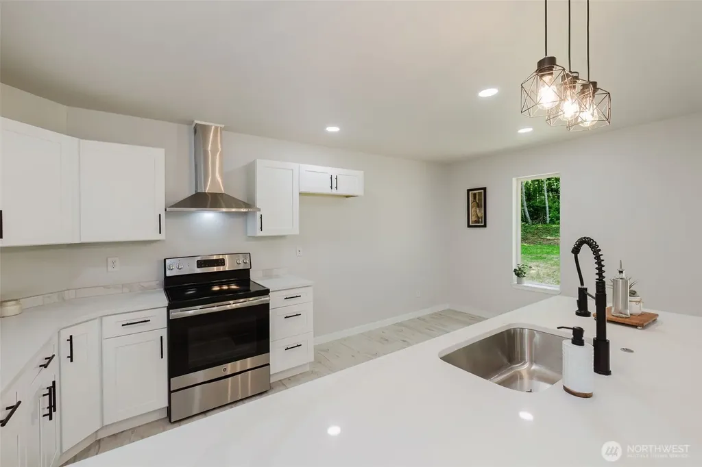 90 W Highland Road Shelton WA 98584