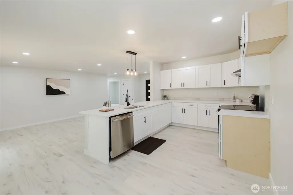 90 W Highland Road Shelton WA 98584
