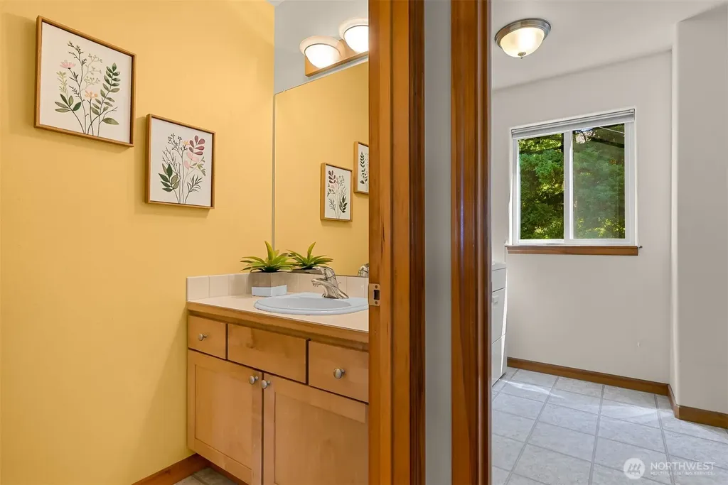 2203 36th Street Bellingham WA 98229