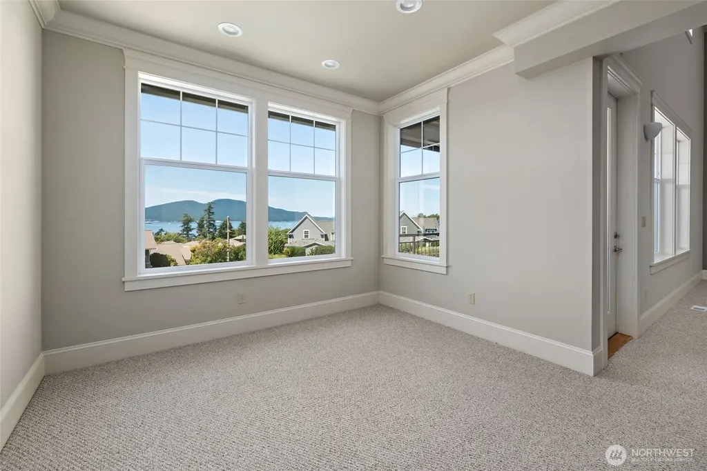 4815 Portalis Way Anacortes WA 98221