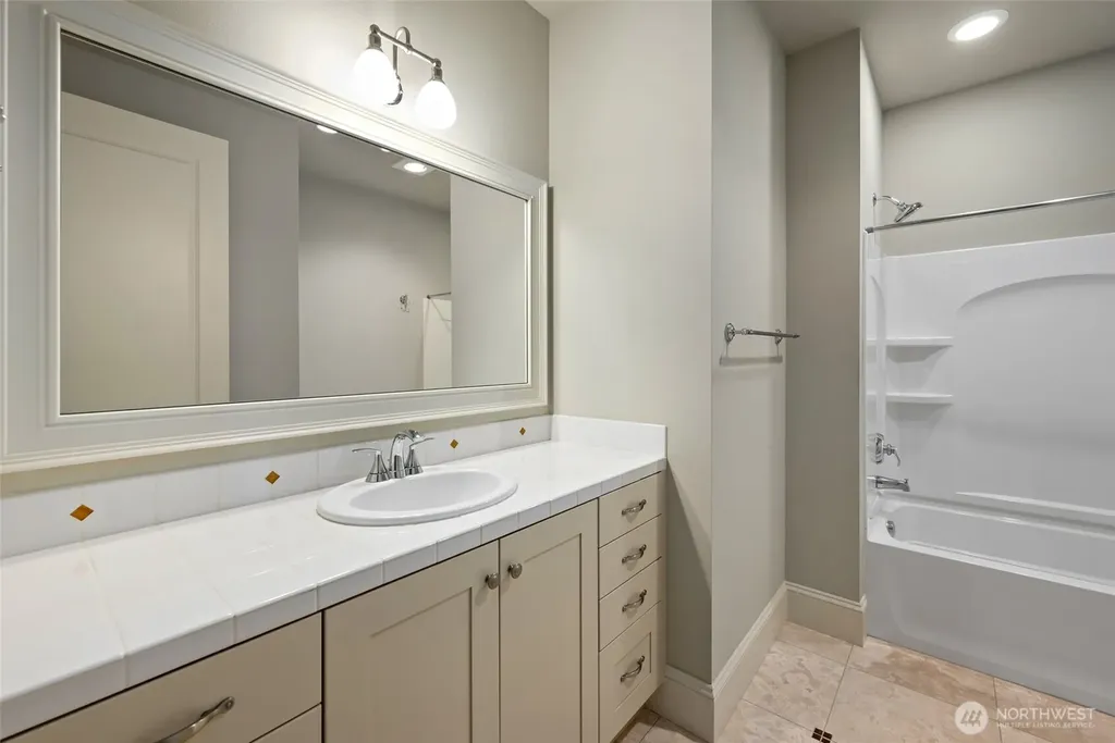 4815 Portalis Way Anacortes WA 98221