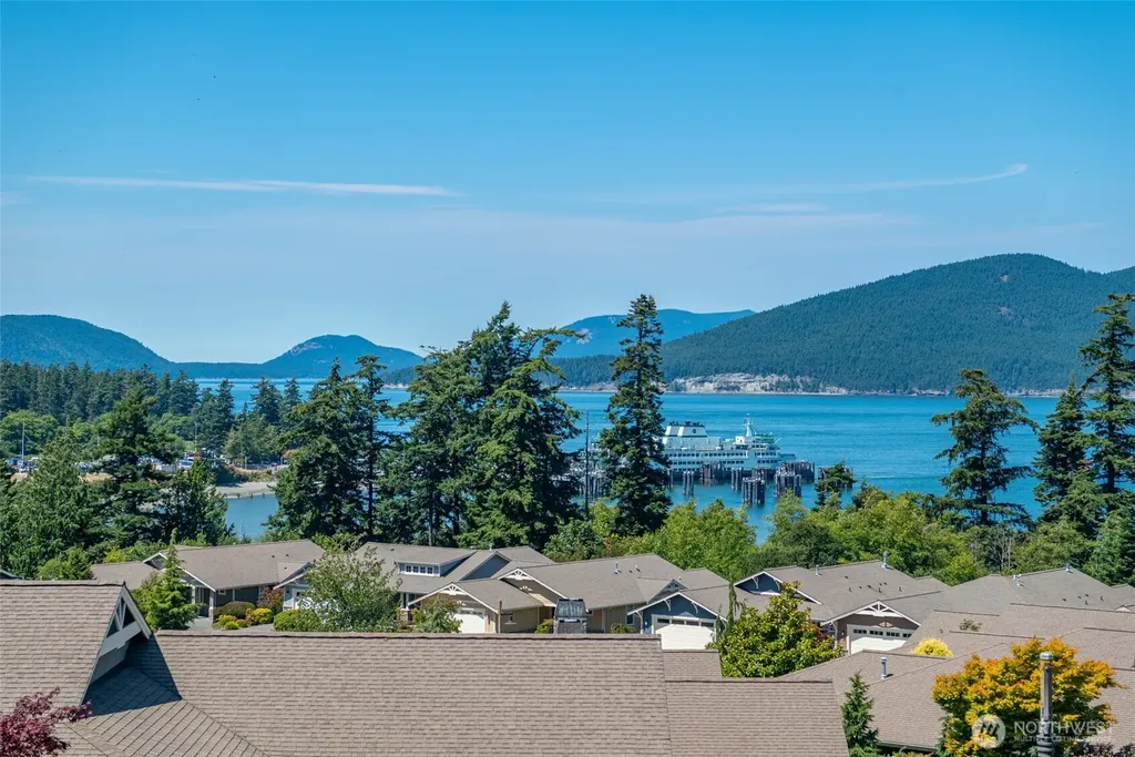 4815 Portalis Way Anacortes WA 98221