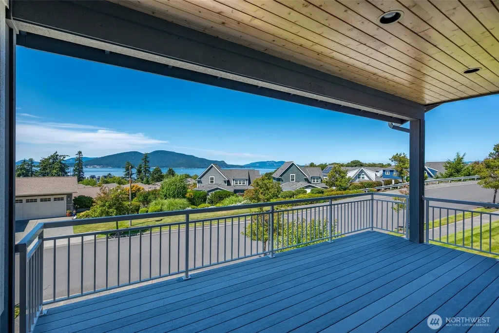4815 Portalis Way Anacortes WA 98221