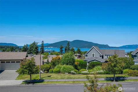 4815 Portalis Way Anacortes WA 98221