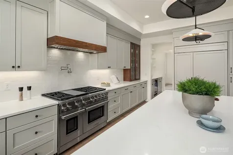 550 166th Avenue NE Bellevue WA 98008