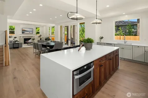 550 166th Avenue NE Bellevue WA 98008