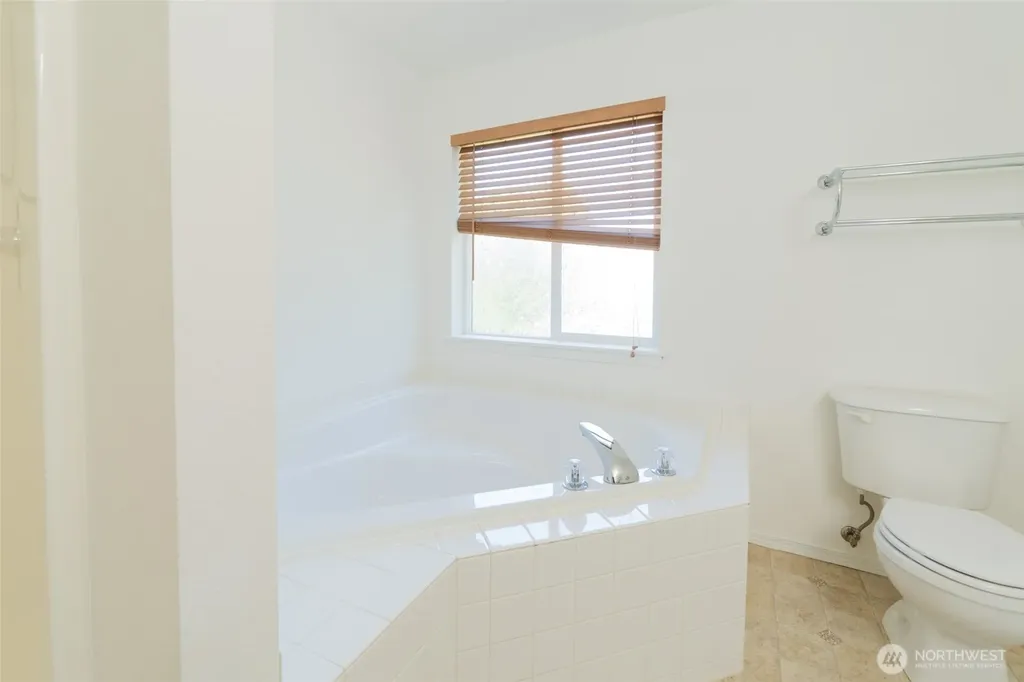 25412 160th Place SE Covington WA 98042
