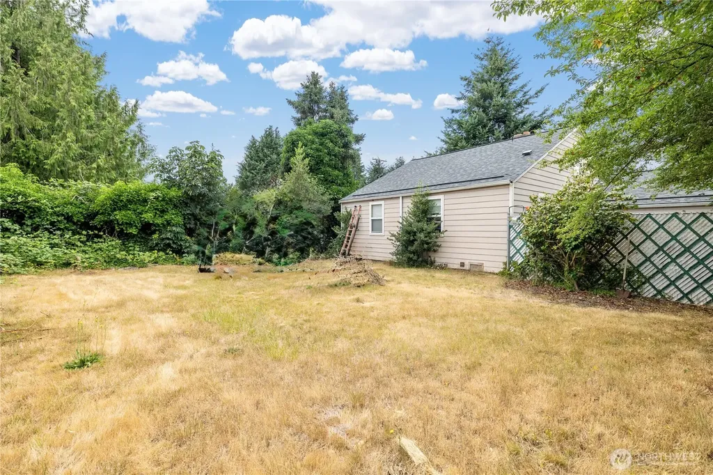 8316 121st Street SW Lakewood WA 98498