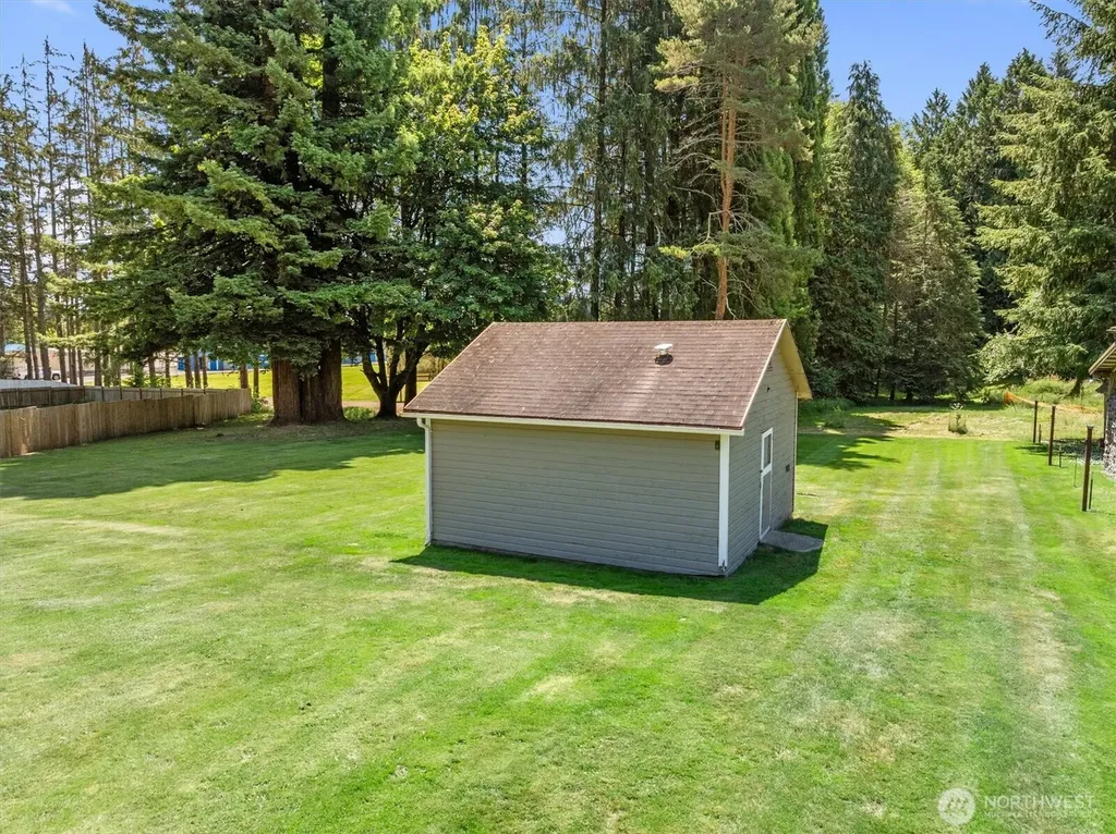 21 Maple Leaf Street Raymond WA 98577