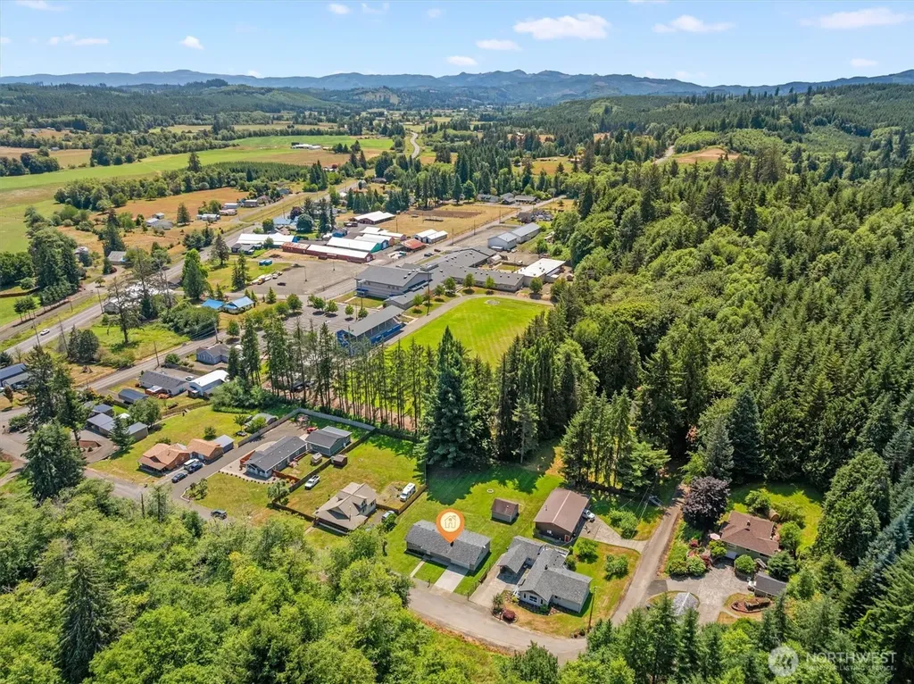 21 Maple Leaf Street Raymond WA 98577