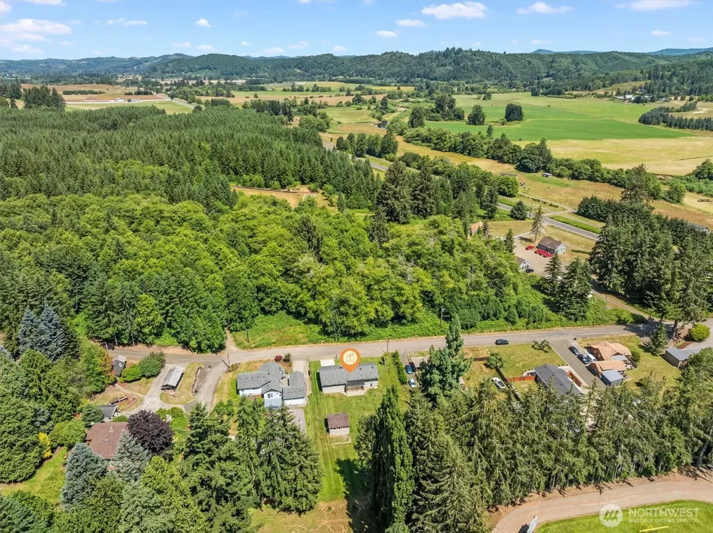 21 Maple Leaf Street Raymond WA 98577