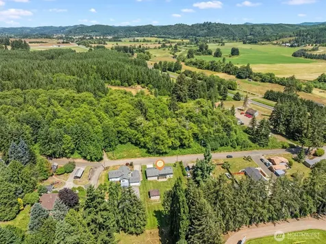 21 Maple Leaf Street Raymond WA 98577