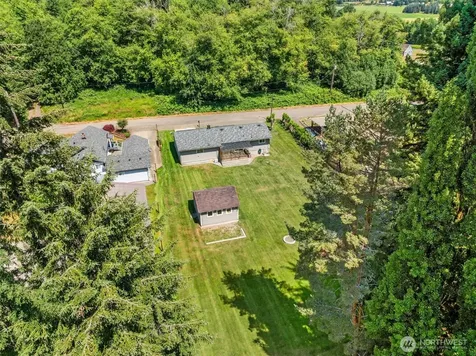 21 Maple Leaf Street Raymond WA 98577
