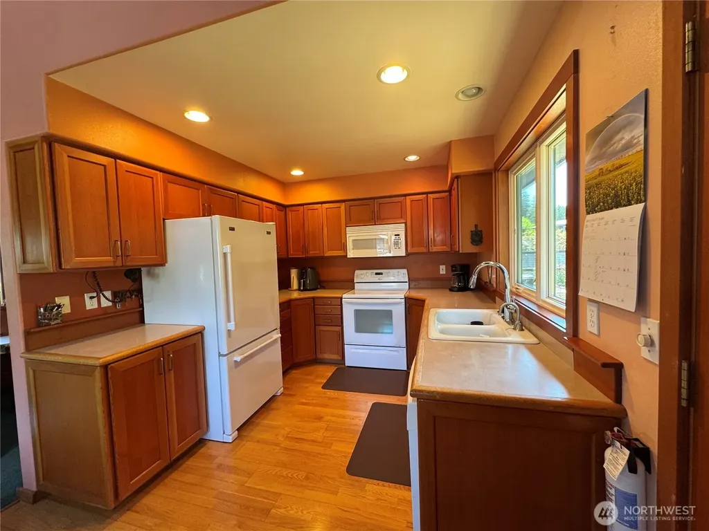 41 Mountain View Orcas Island WA 98245