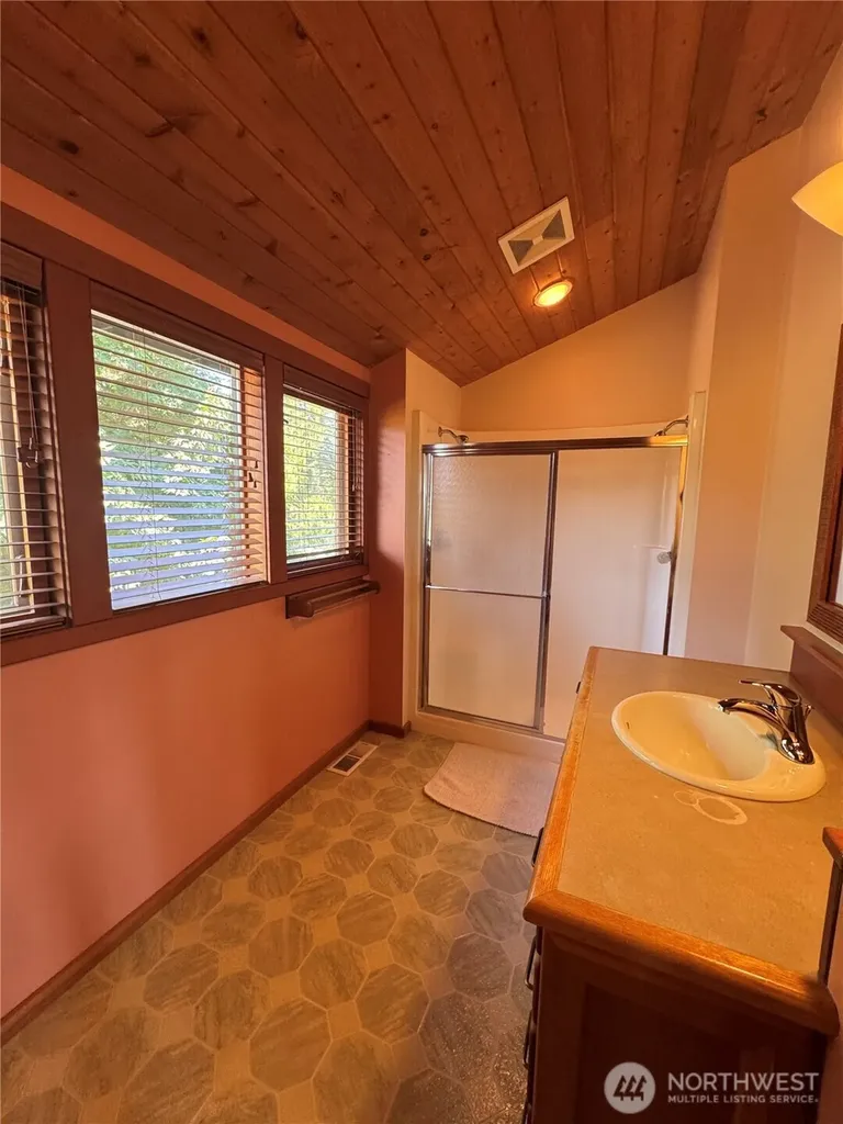 41 Mountain View Orcas Island WA 98245