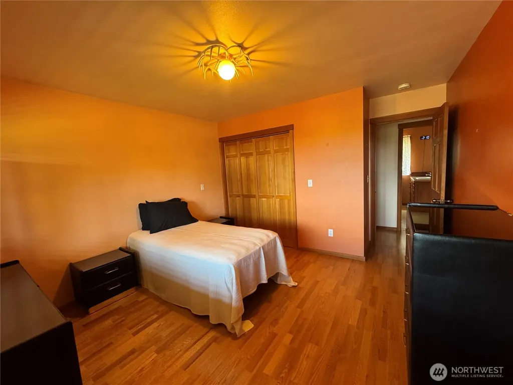 41 Mountain View Orcas Island WA 98245